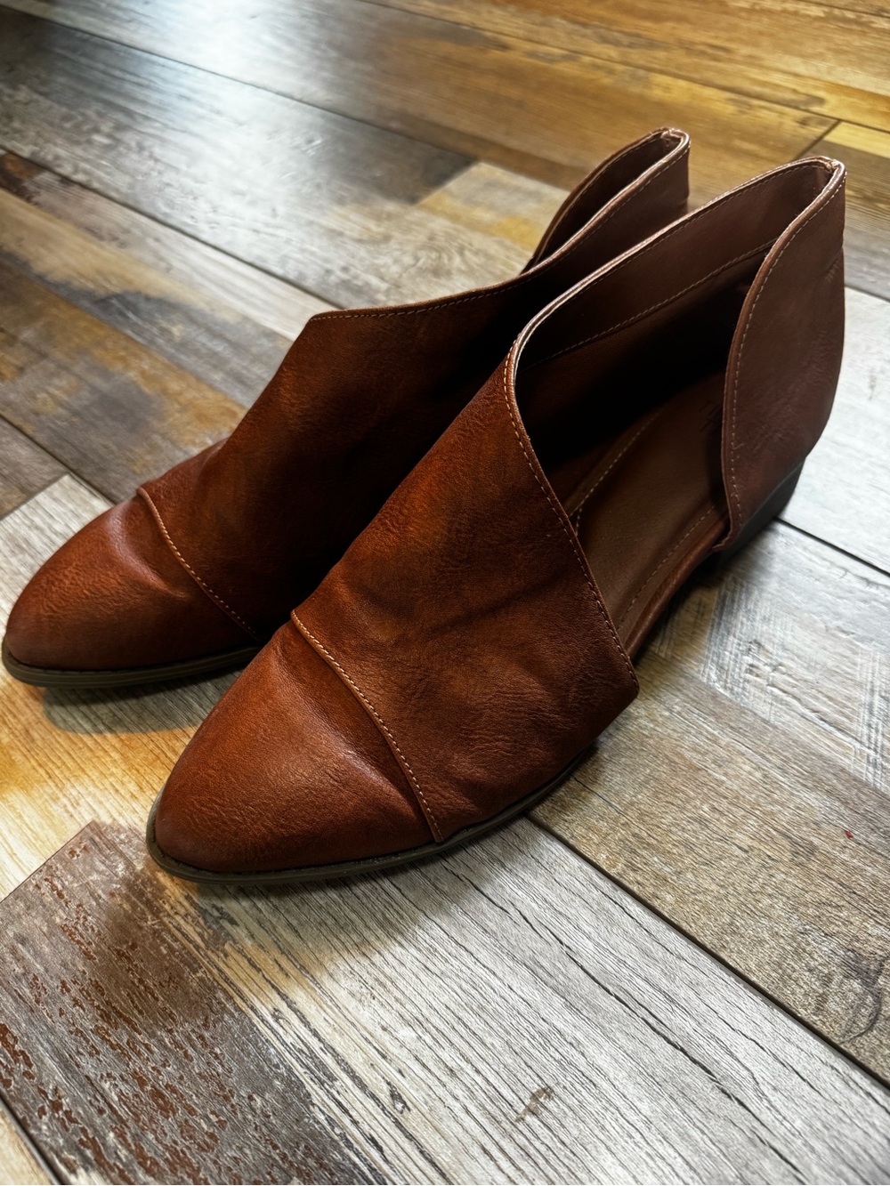 Time & Tru Women's Brown Leather Cutout Mules